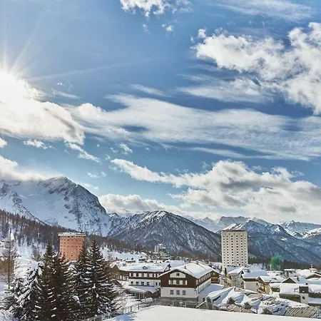 Wonderful View On The Slopes * سيستريير
